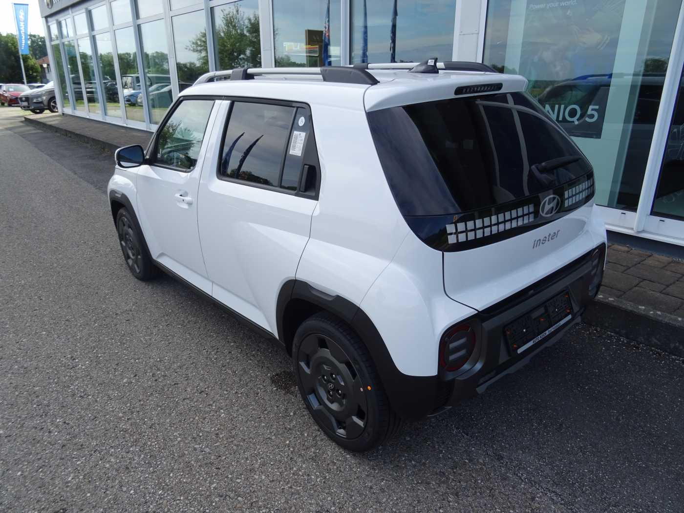Inster CROSS, Elektro 49 kWh , Effizienz Paket, V2L Paket