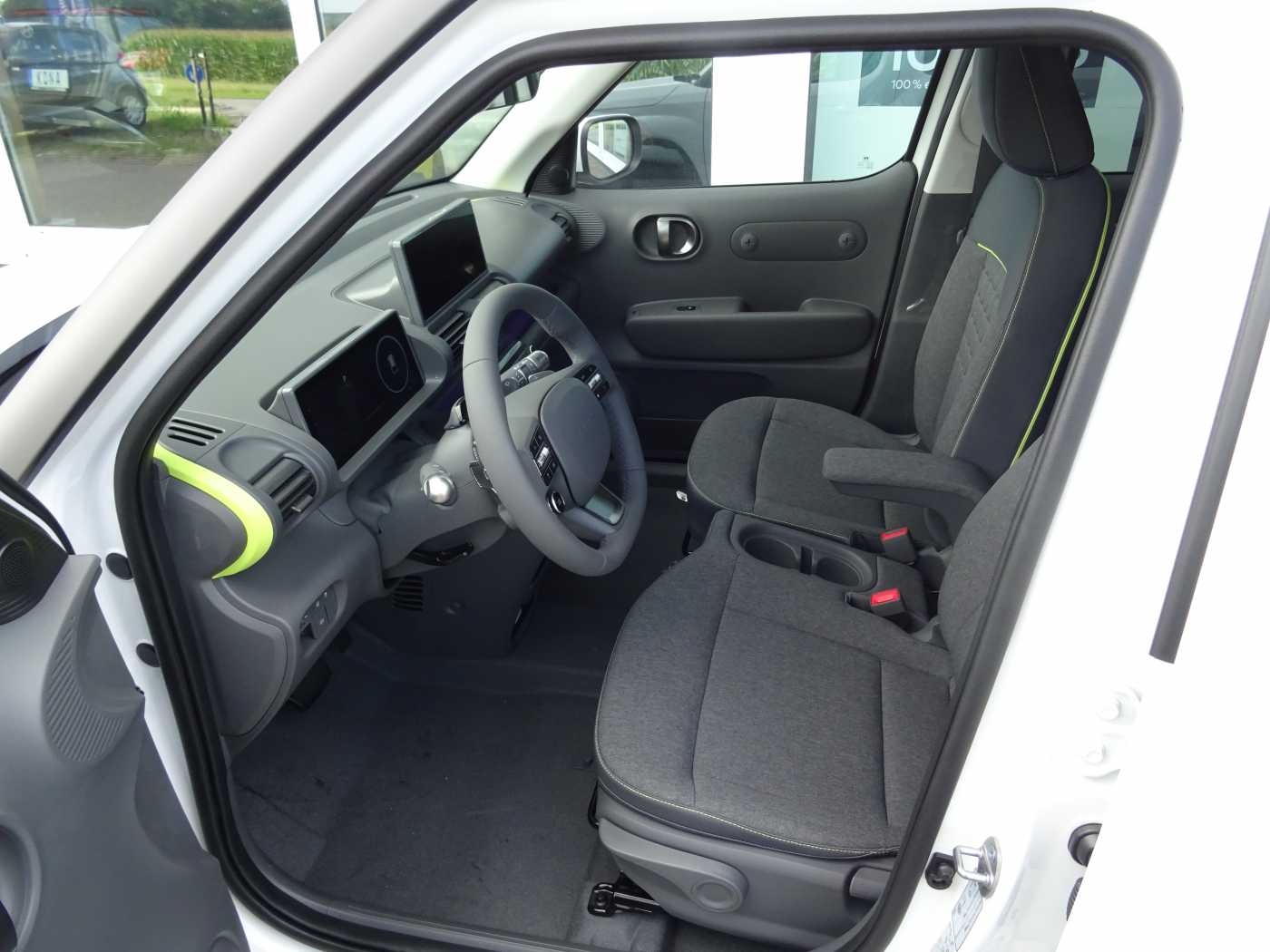 Inster CROSS, Elektro 49 kWh , Effizienz Paket, V2L Paket