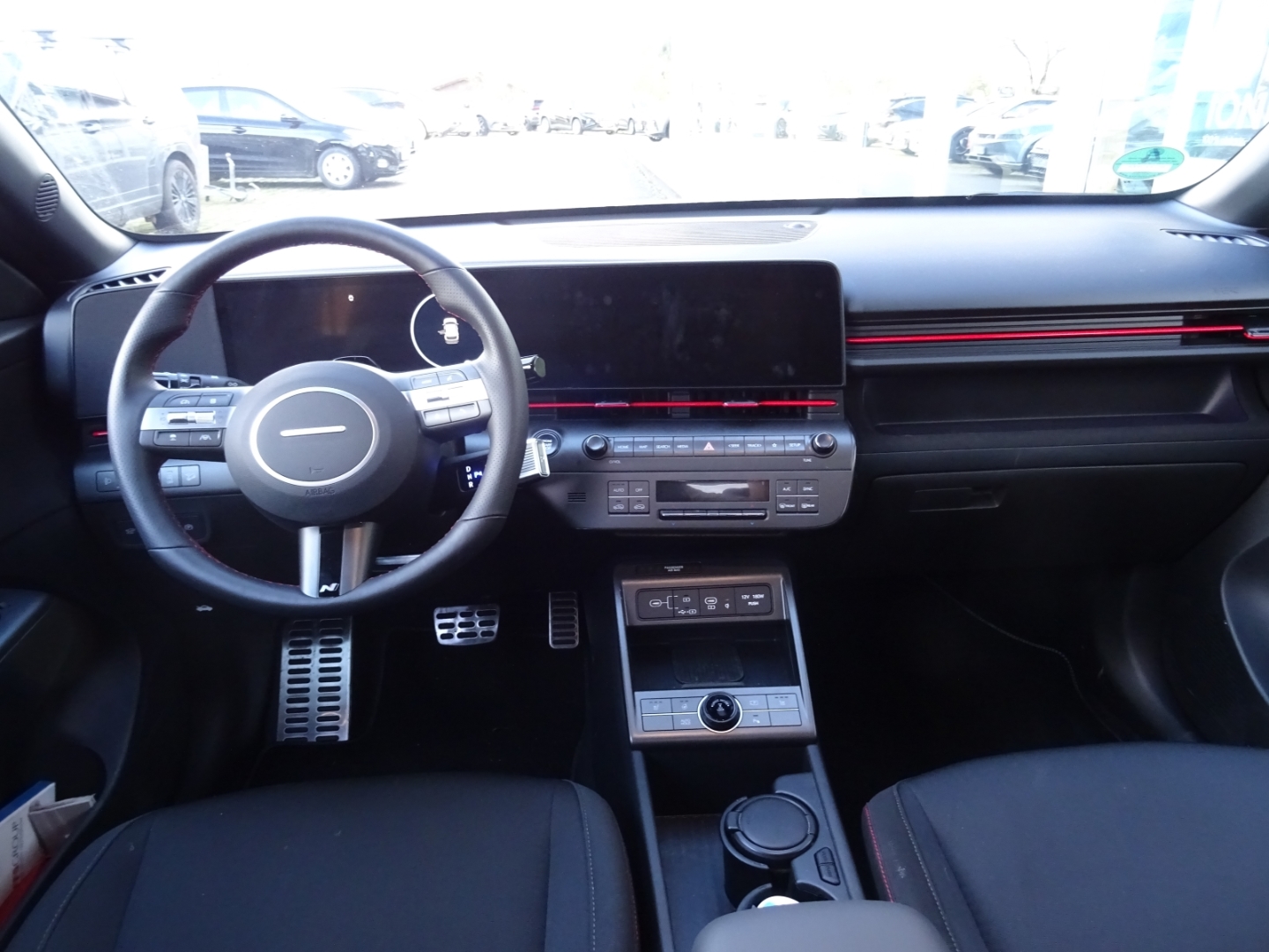 KONA Line SX2 (MY25) 1.6 T-GDI (170 PS) 7-DCT 4WD N Lin Navi Digitales Cockpit LED