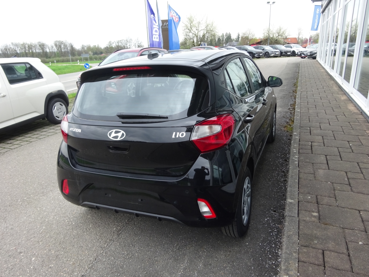 i10 FL (MY25) 1.0 Benzin (63 PS) 5-MT 2WD Select Navi Apple CarPlay Android Auto Musikstreaming