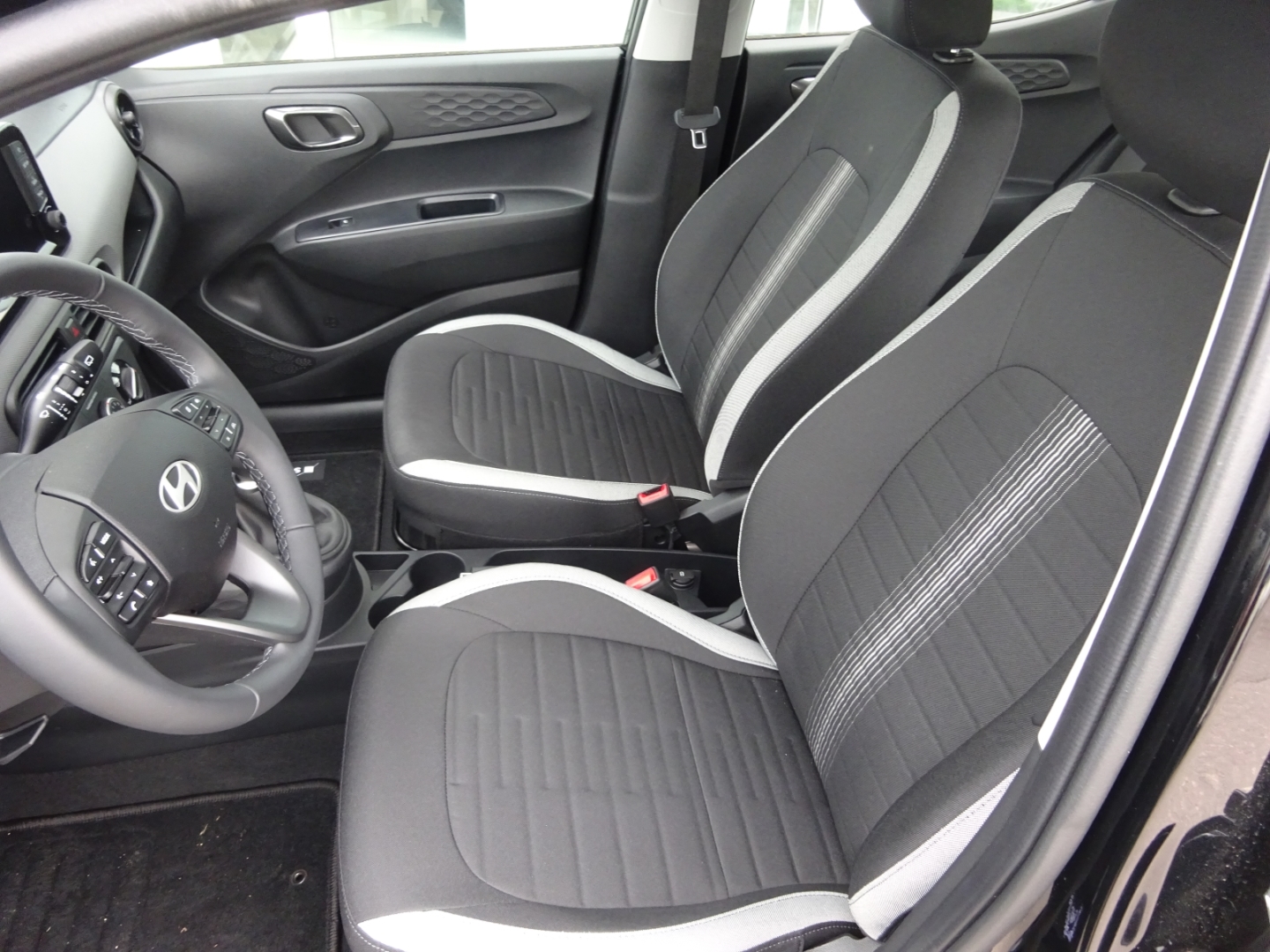i10 FL (MY25) 1.0 Benzin (63 PS) 5-MT 2WD Select Navi Apple CarPlay Android Auto Musikstreaming