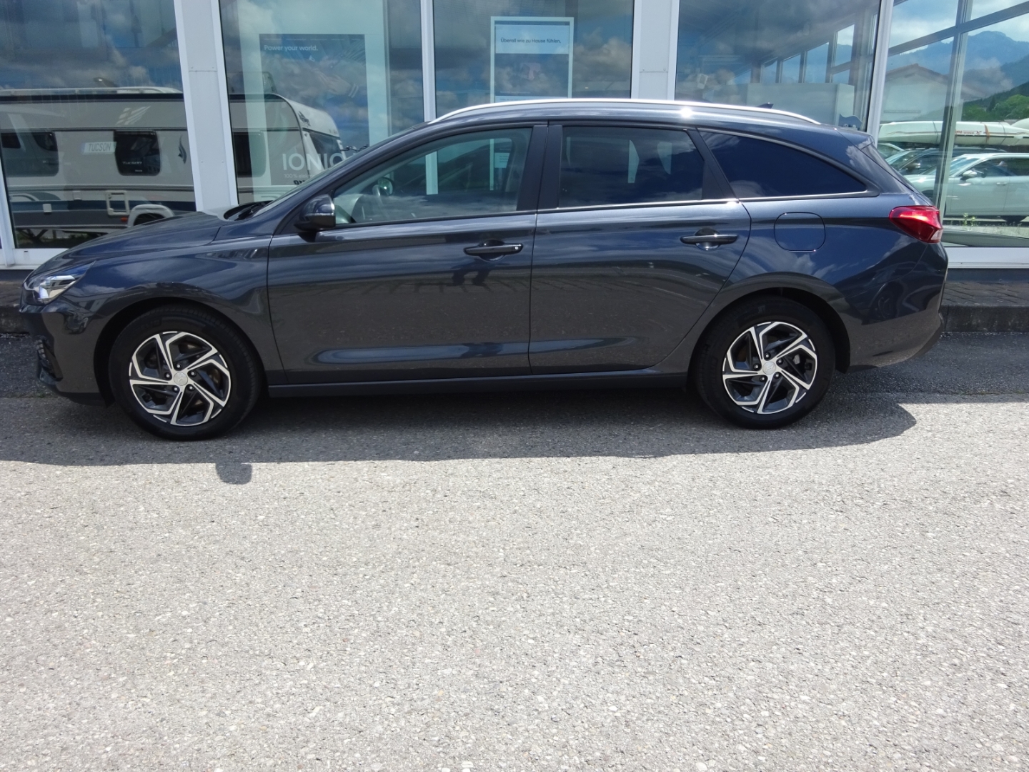 i30 Pure FL Kombi (MJ22) 1.5 6-MT (110 PS) 2WD PURE AHK DAB Spurhalteass. Fernlichtass.