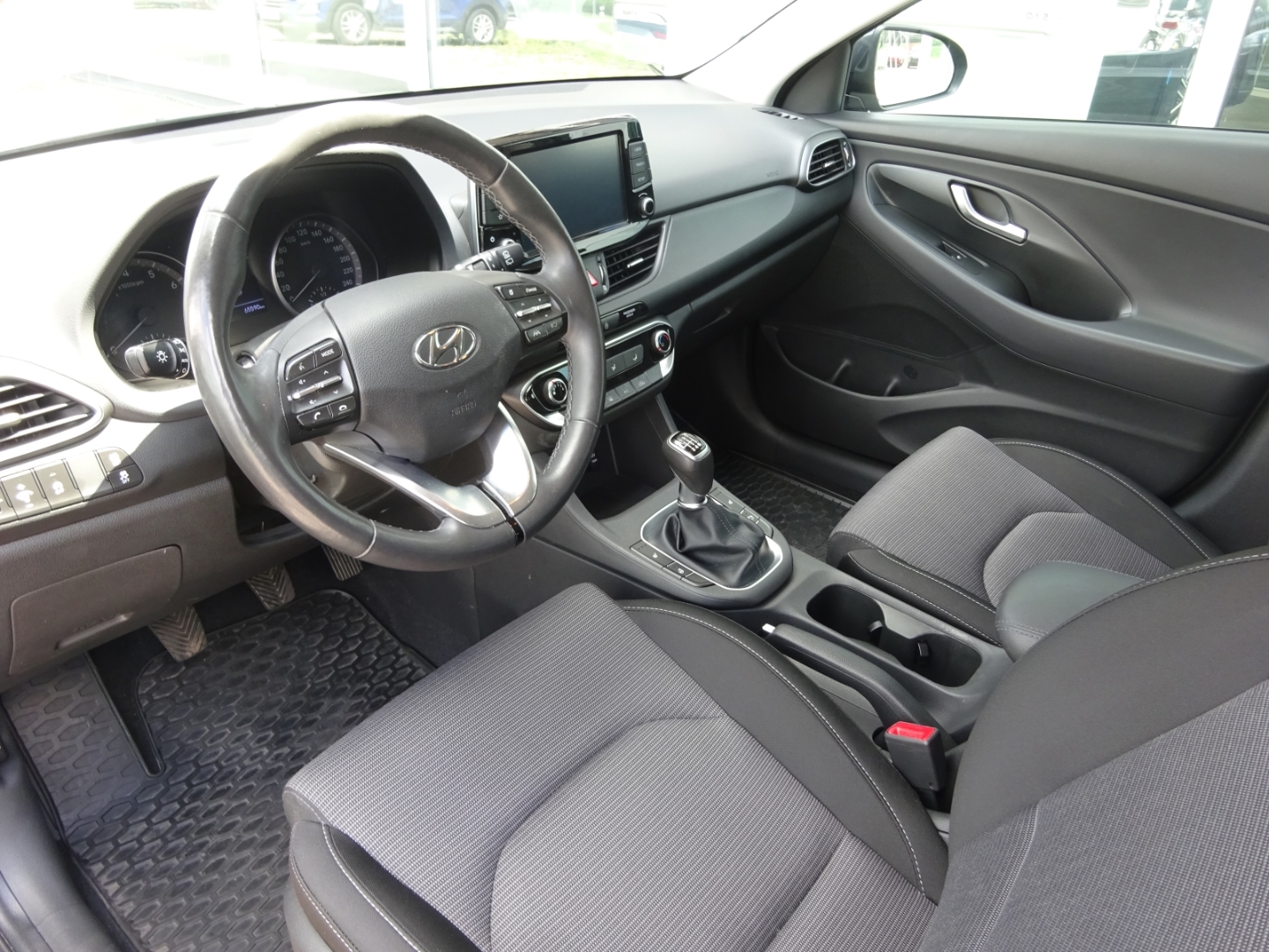 i30 Pure FL Kombi (MJ22) 1.5 6-MT (110 PS) 2WD PURE AHK DAB Spurhalteass. Fernlichtass.