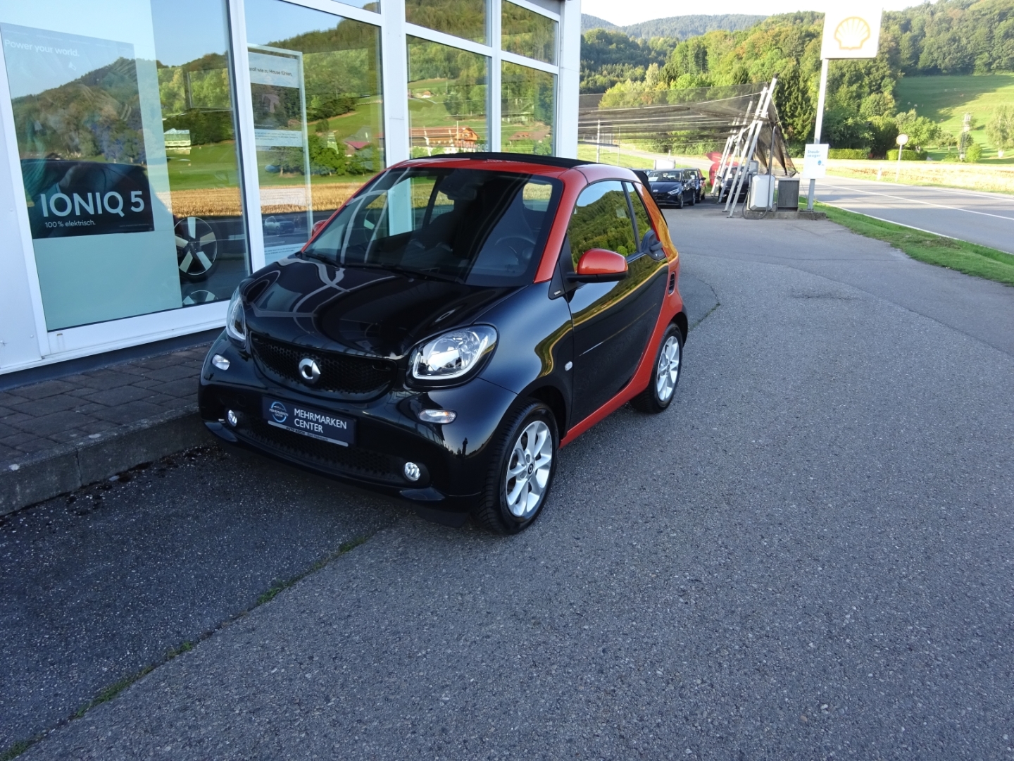 fortwo cabrio Basis 66 kW CABRIO CABR Navi Klimaautom Kom-paket DAB Ambientebeleuchtung