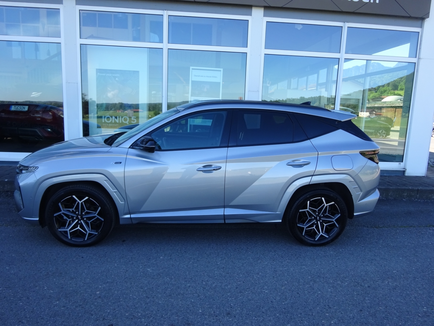 TUCSON Line Hybrid 1.6 T-GDi 230PS 6-AT 4WD N LINE MJ23 AHK-abnehmbar Navi Digitales Cockpit