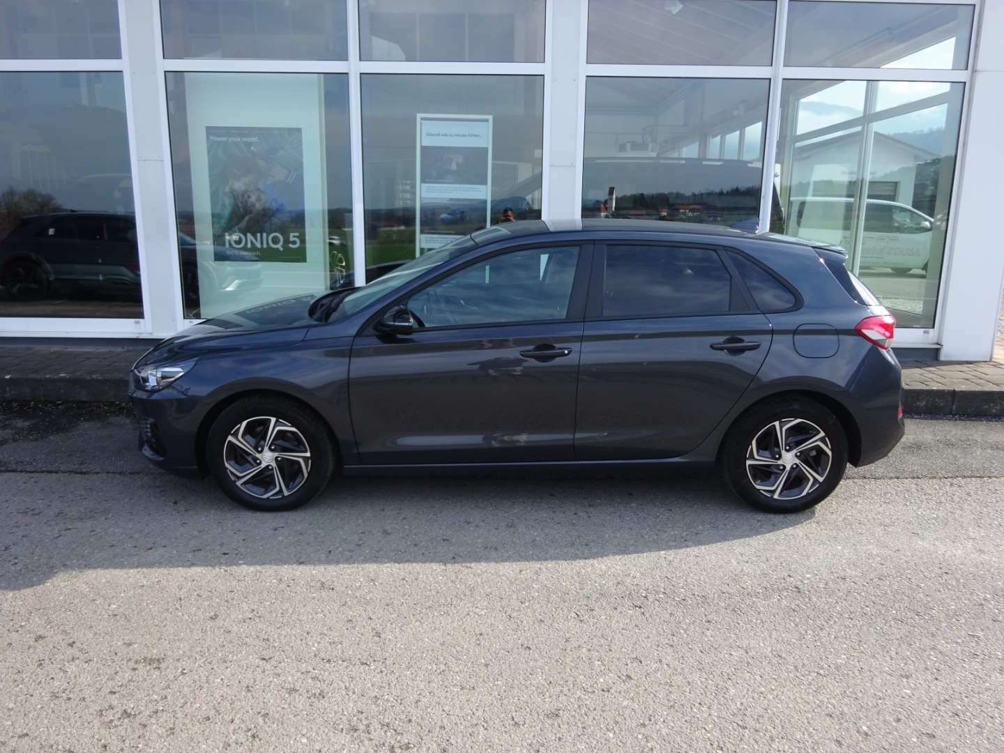 i30 Edition 30 Apple CarPlay Android Auto Mehrzonenklima DAB SHZ LenkradHZG Spurhalteass. AHK