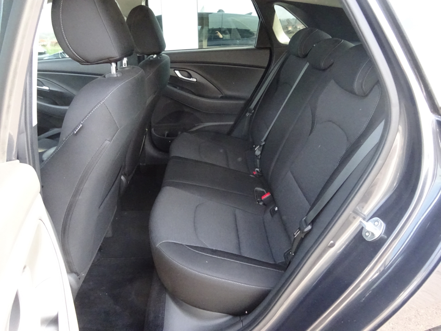 i30 Edition 30 Apple CarPlay Android Auto Mehrzonenklima DAB SHZ LenkradHZG Spurhalteass. AHK