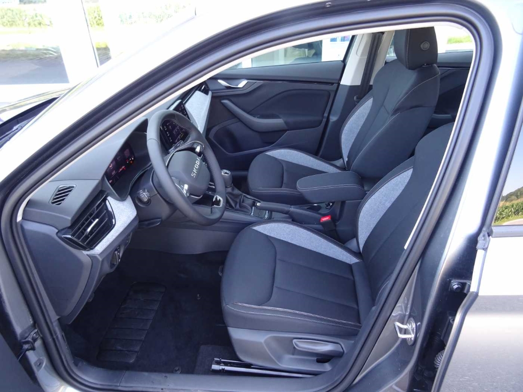 Scala 1.0 TSI, Selection