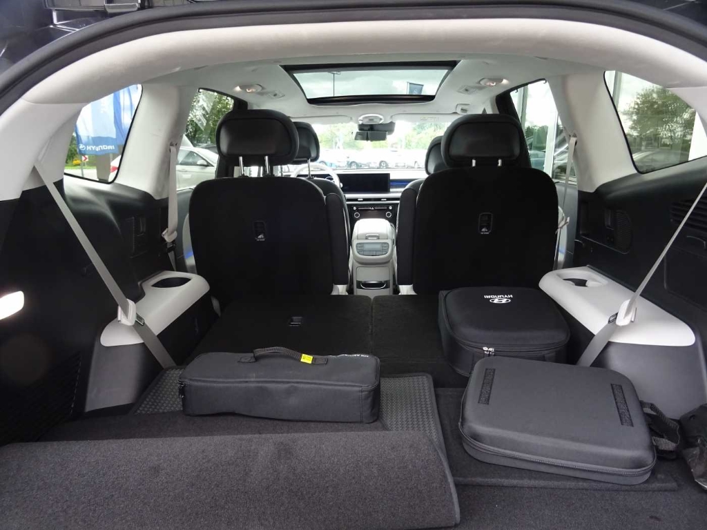 IONIQ 9 Elektro 110 kWh, Uniq 4WD 6-Sitzer