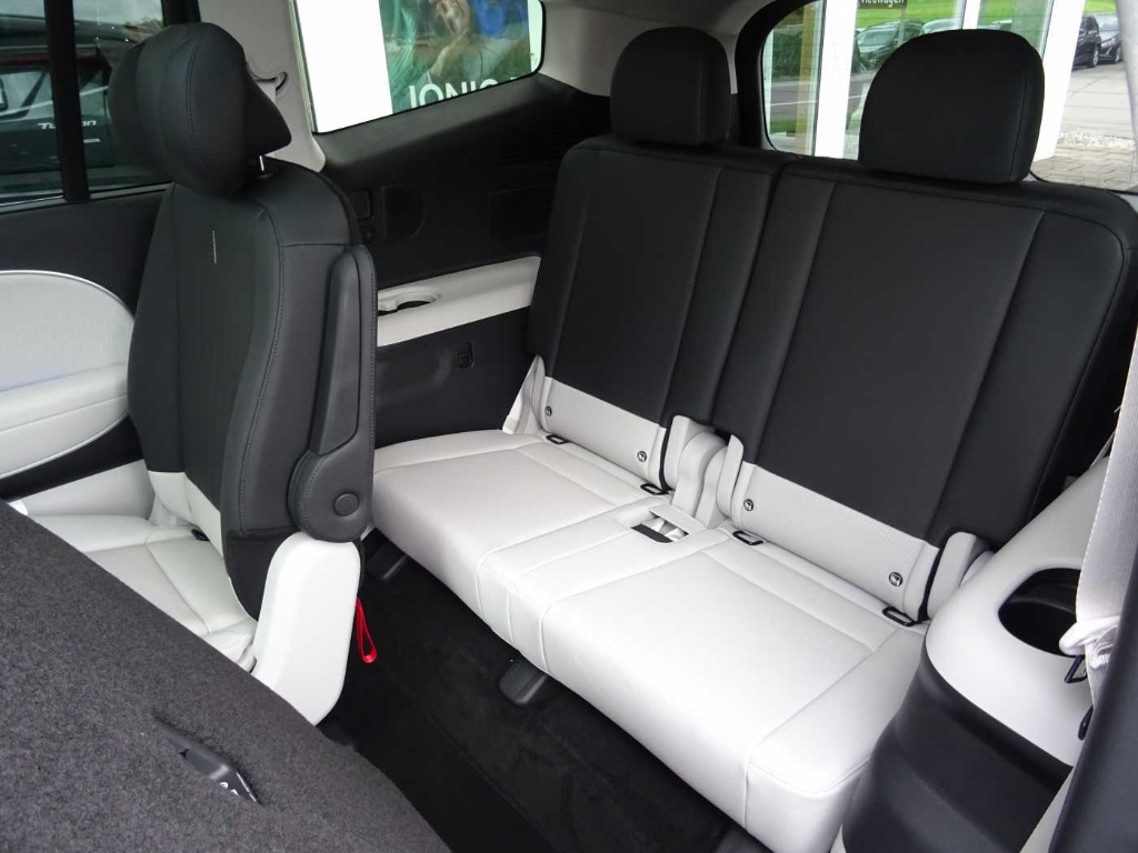 IONIQ 9 Elektro 110 kWh, Uniq 4WD 6-Sitzer