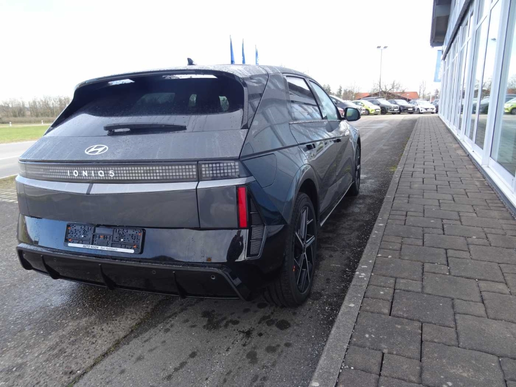 IONIQ 5 N 84 kWh, Line